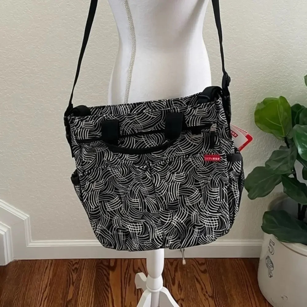 Skip Hop Duo Signature black‎ and white diaper bag NWT